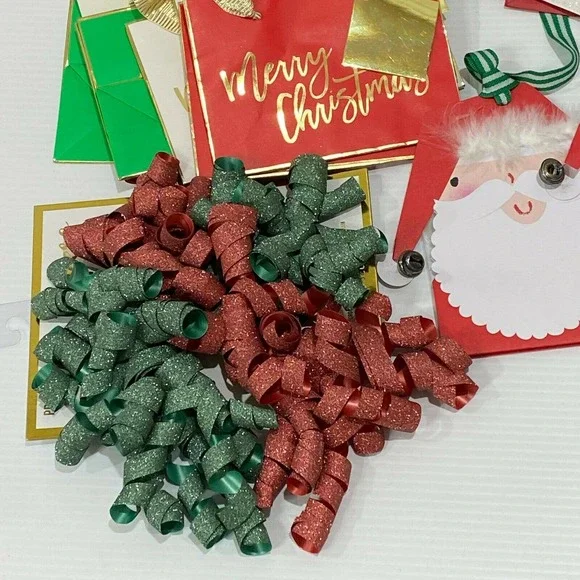 Lot of 28 Christmas Holiday Gift Bags and Bows - All New and High Quality - Picture 8 of 9